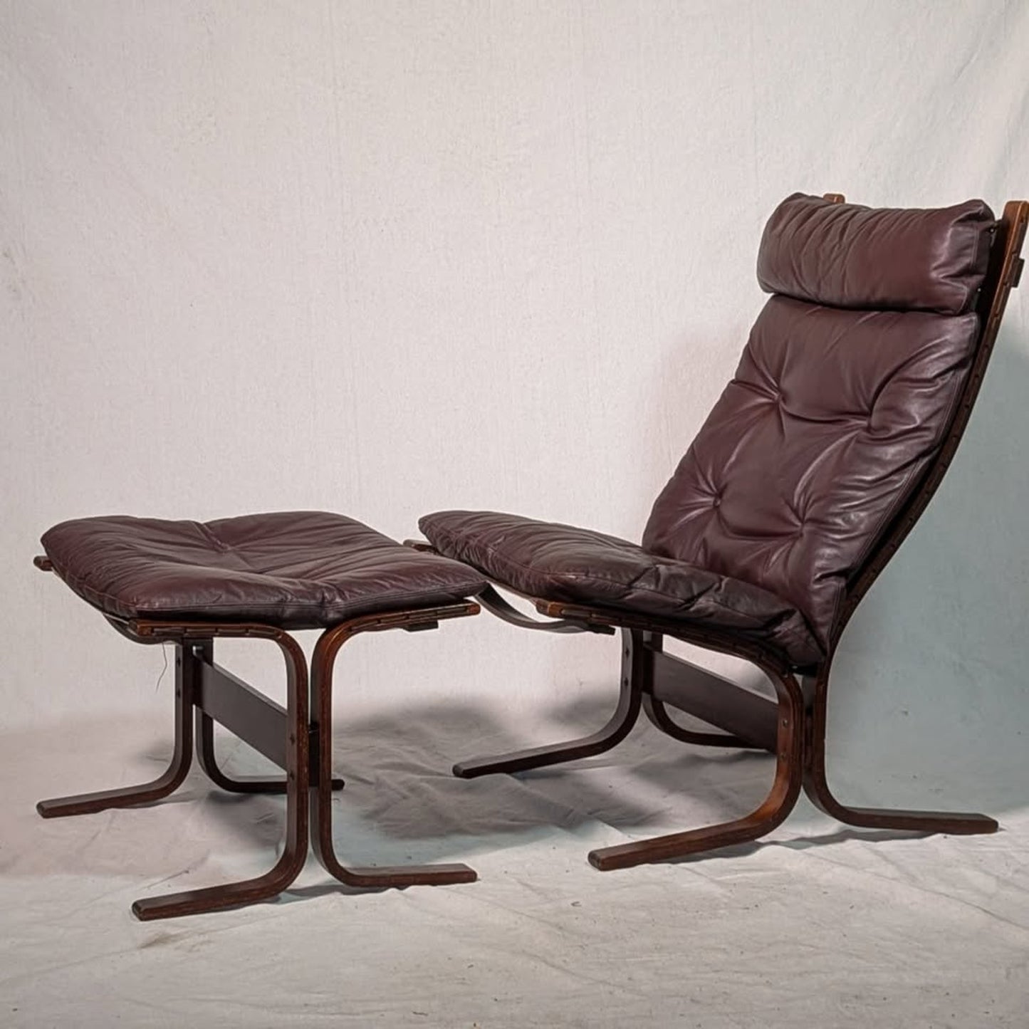 Ingmar Relling Westnofa Siesta Lounge Chair Pair + Ottoman Oxblood Leather MCM